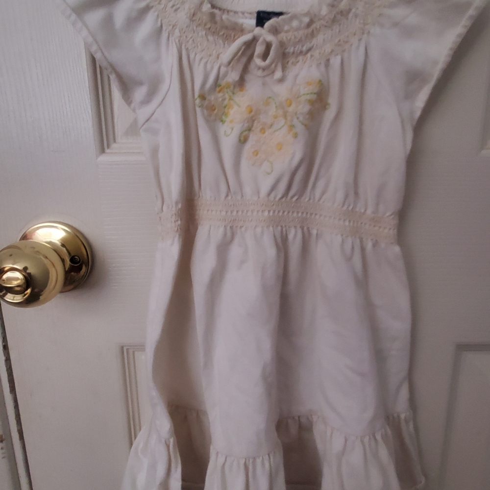 Gap embroidered flutter dress